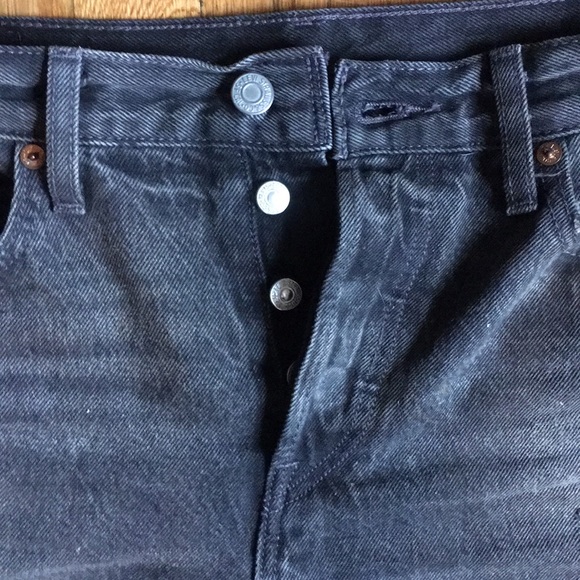 Original fit High wasted Levi’s - Picture 2 of 3